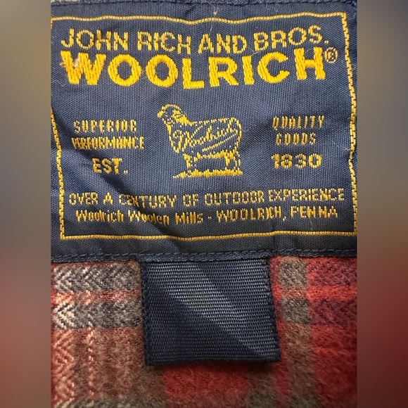 Vintage Woolrich Men's 100% Cotton Flannel Button Down Shirt Red & Gray Plaid - Picture 4 of 5